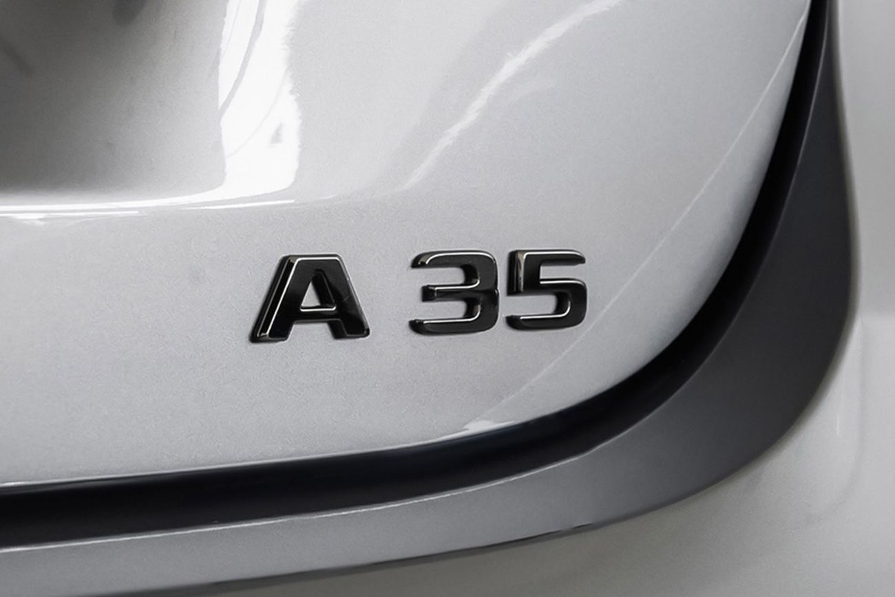مرسيدس بنز A 35 AMG 4MATIC Hatchback