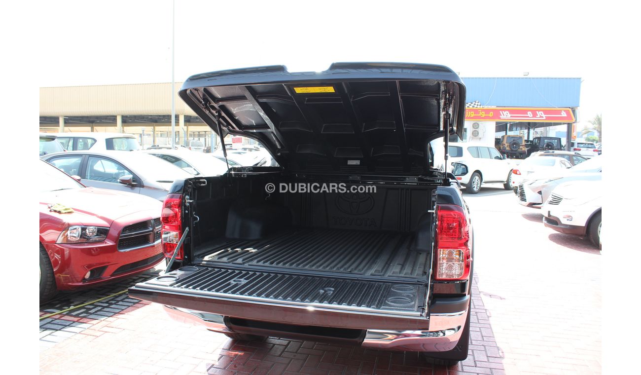 Toyota Hilux Hoyota Hilux Diesel 2.4L BLACK and WHITE