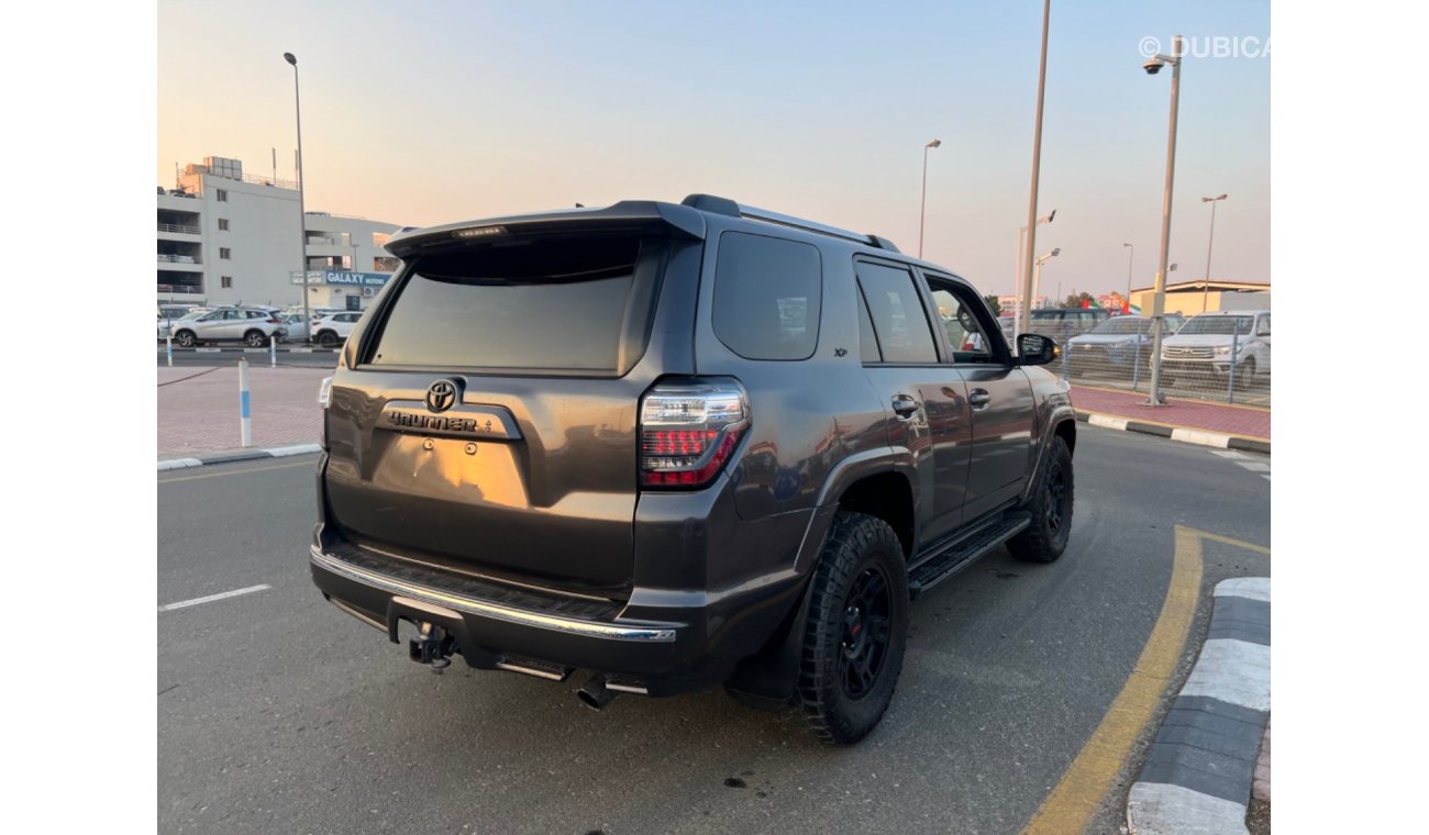 تويوتا 4Runner PUSH START TRD SUNROOF 2 REMOTES (Export  Only)