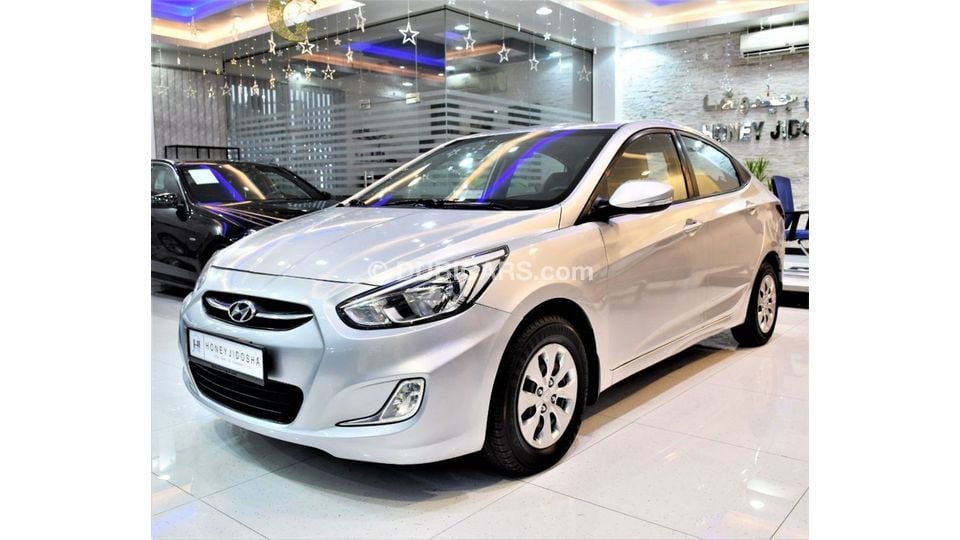 Used AMAZING Hyundai Accent 2016 Model!! in Silver Color! GCC Specs