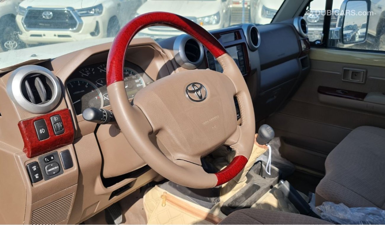Toyota Land Cruiser Pick Up Cruiser LX - V6 PTR - SPECIAL EDITION
