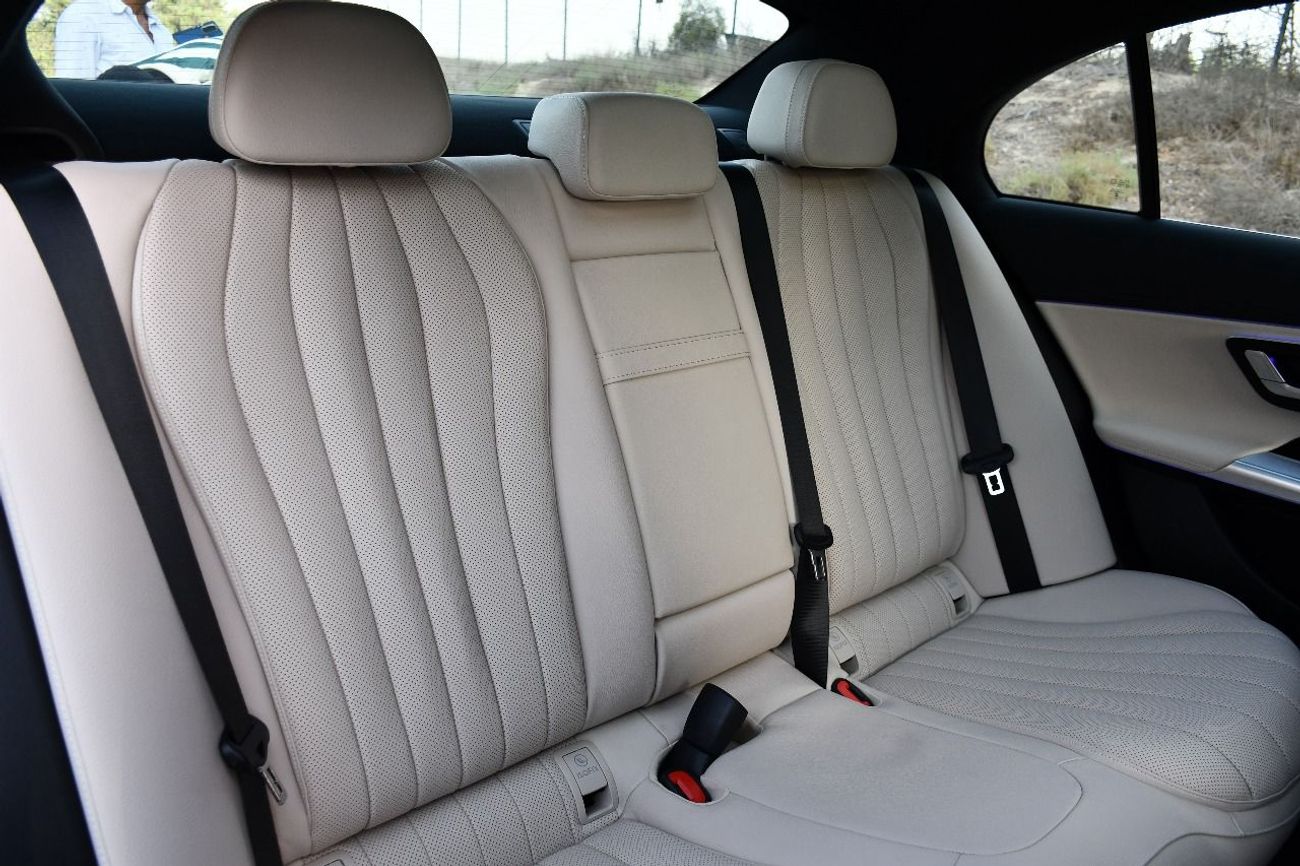 Mercedes-Benz E200 2.0L