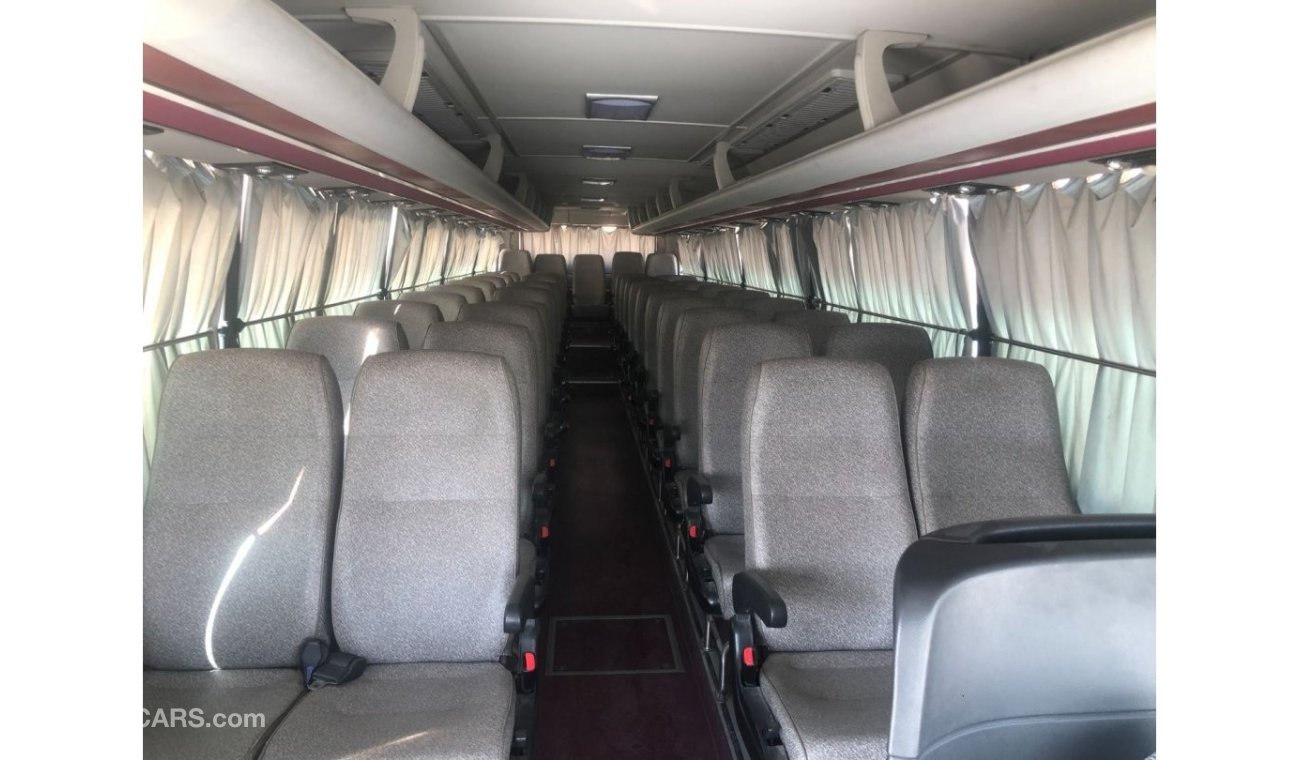 هيونداي فنيو LUXURY BUS UNIVERSR