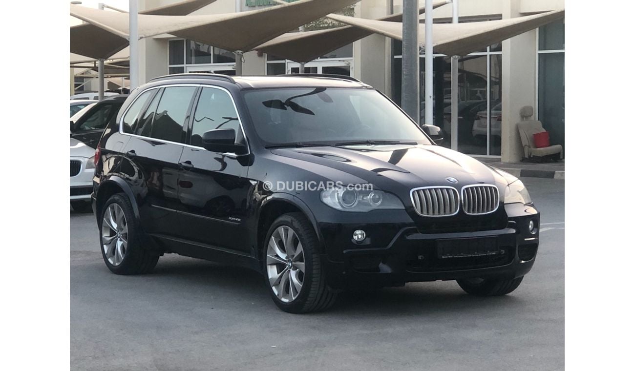 بي أم دبليو X5 موديل 2010 خليجي فل مواصفات كراسي جلد ومثبت سرعه وتحكم كهربي كامل ونظام صوت ممتاز وكاميرا خلفيه
