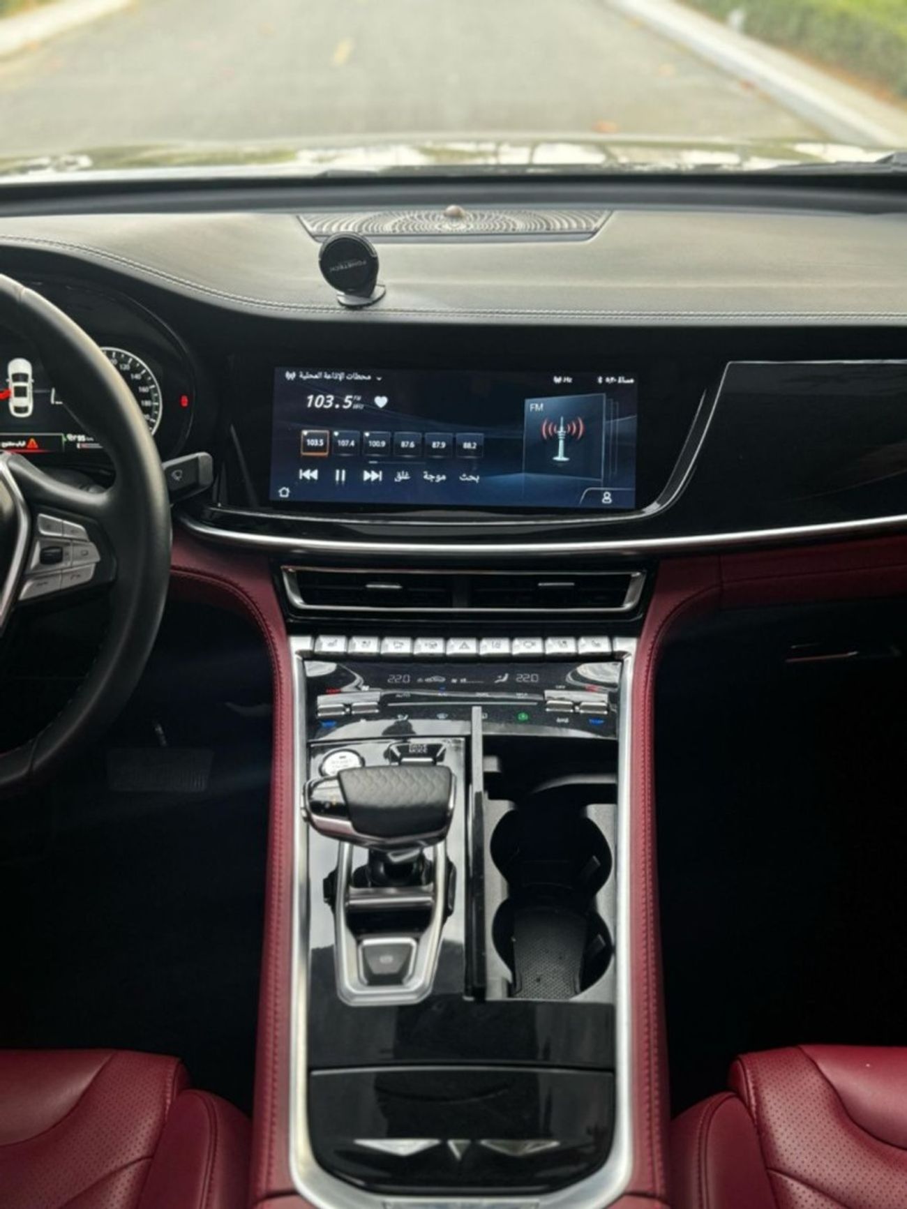 تشنجان CS85 ‏Car type: CHANGAN CS85 ‏Year : 2021 ‏price : 62000 dirhams ‏Mileage : 79000 Km 4cylinders 2.0 TURBO