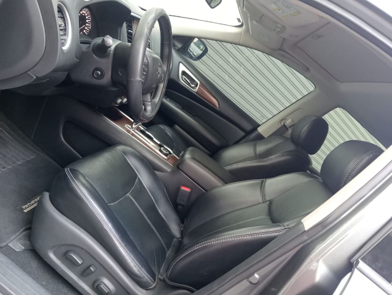 Nissan Pathfinder SV