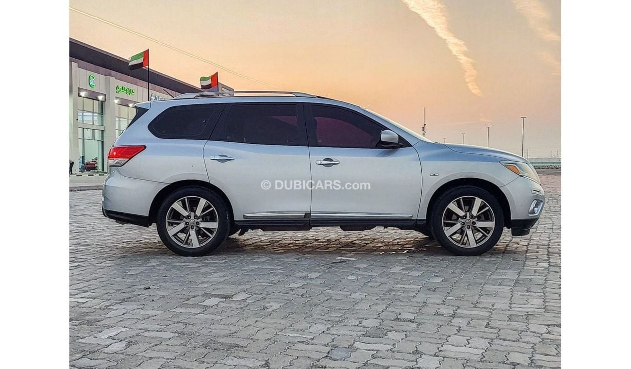 Nissan Pathfinder SV