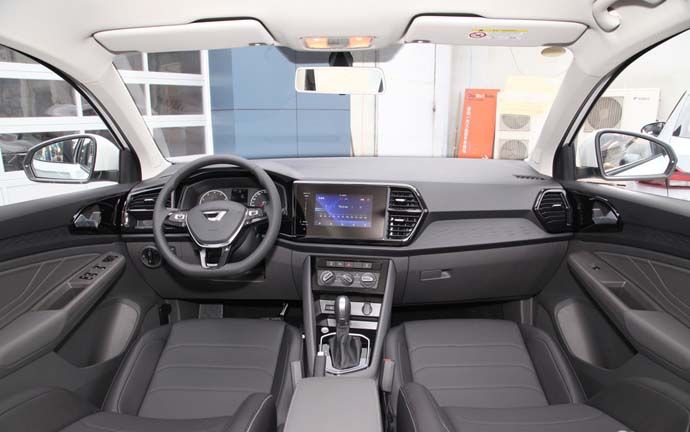 JETTA VS5 interior - Cockpit