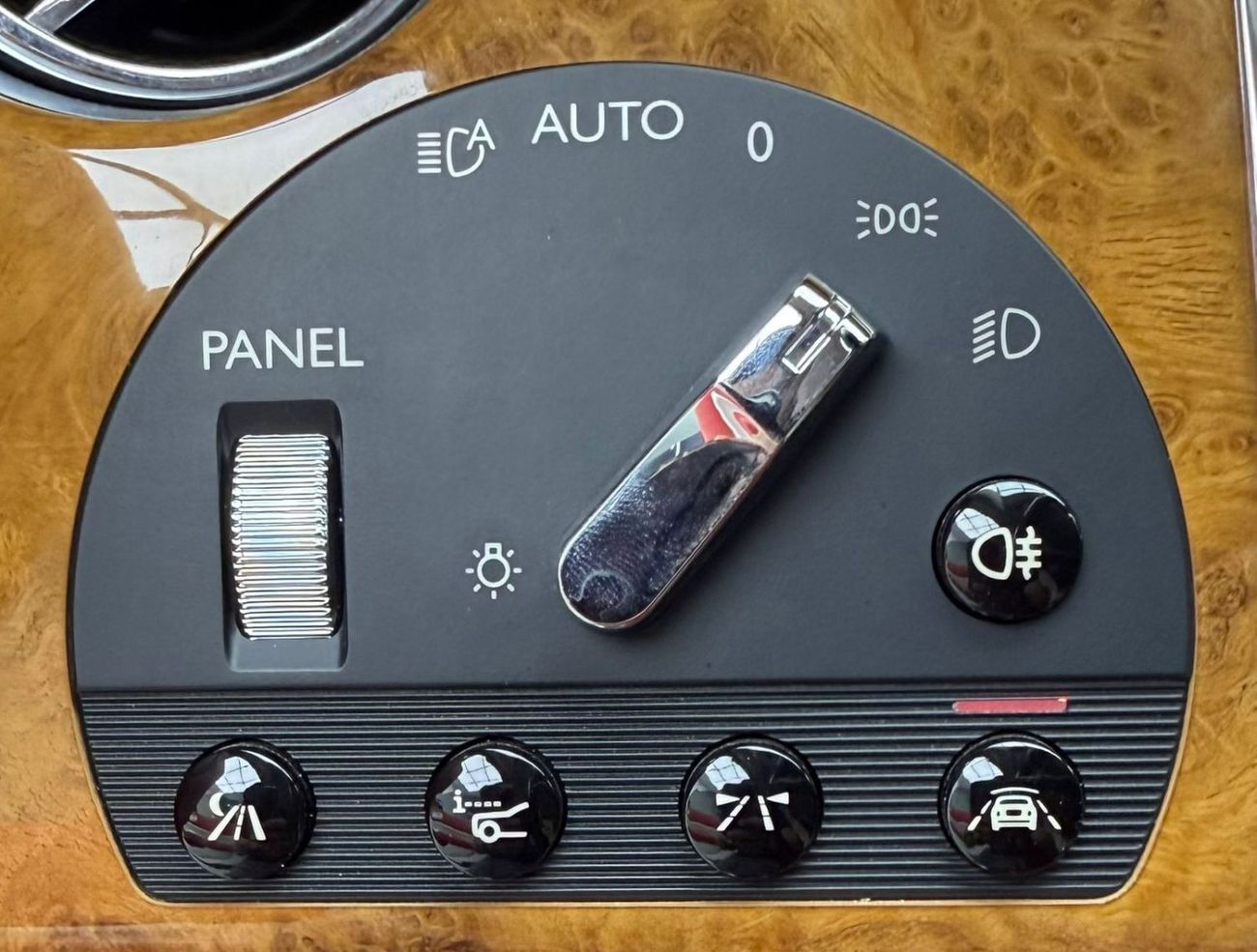 رولز رويس واريث 2019 Rolls-Royce Wraith Black Badge, Warranty, Service History, Excellent Condition, GCC