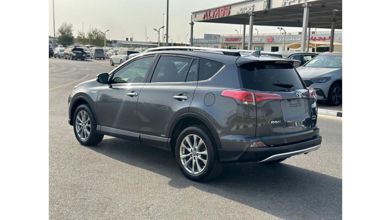 Used TOYOTA RAV4 LIMITED HYBRID 2016 2016 for sale in Dubai - 764839