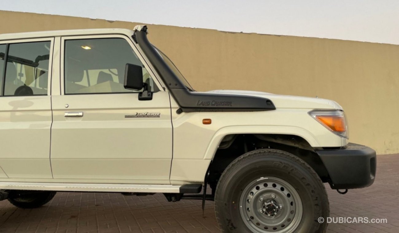 تويوتا لاند كروزر بيك آب TOYOTA LAND CRUISER PICK UP DC 4.5L DIESEL 2022 MODEL