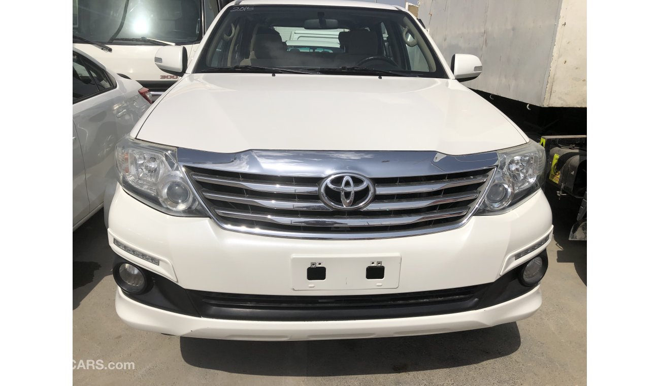 تويوتا فورتونر Toyota Fortuner 2.7 ltr exr 2015. Free of accident