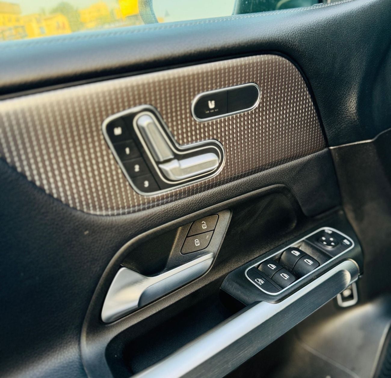 مرسيدس بنز GLB 250 4MATIC