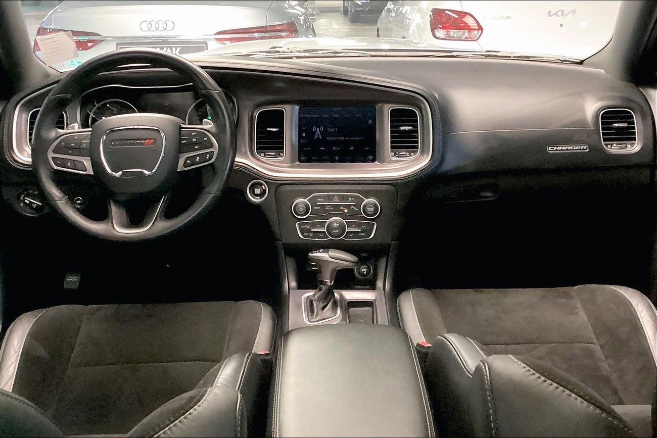 لكزس IS 350 F Sport Platinum | شامل الضمان | 0 ﺪﻔﻋﺓ ﺃﻮﻟﻯ