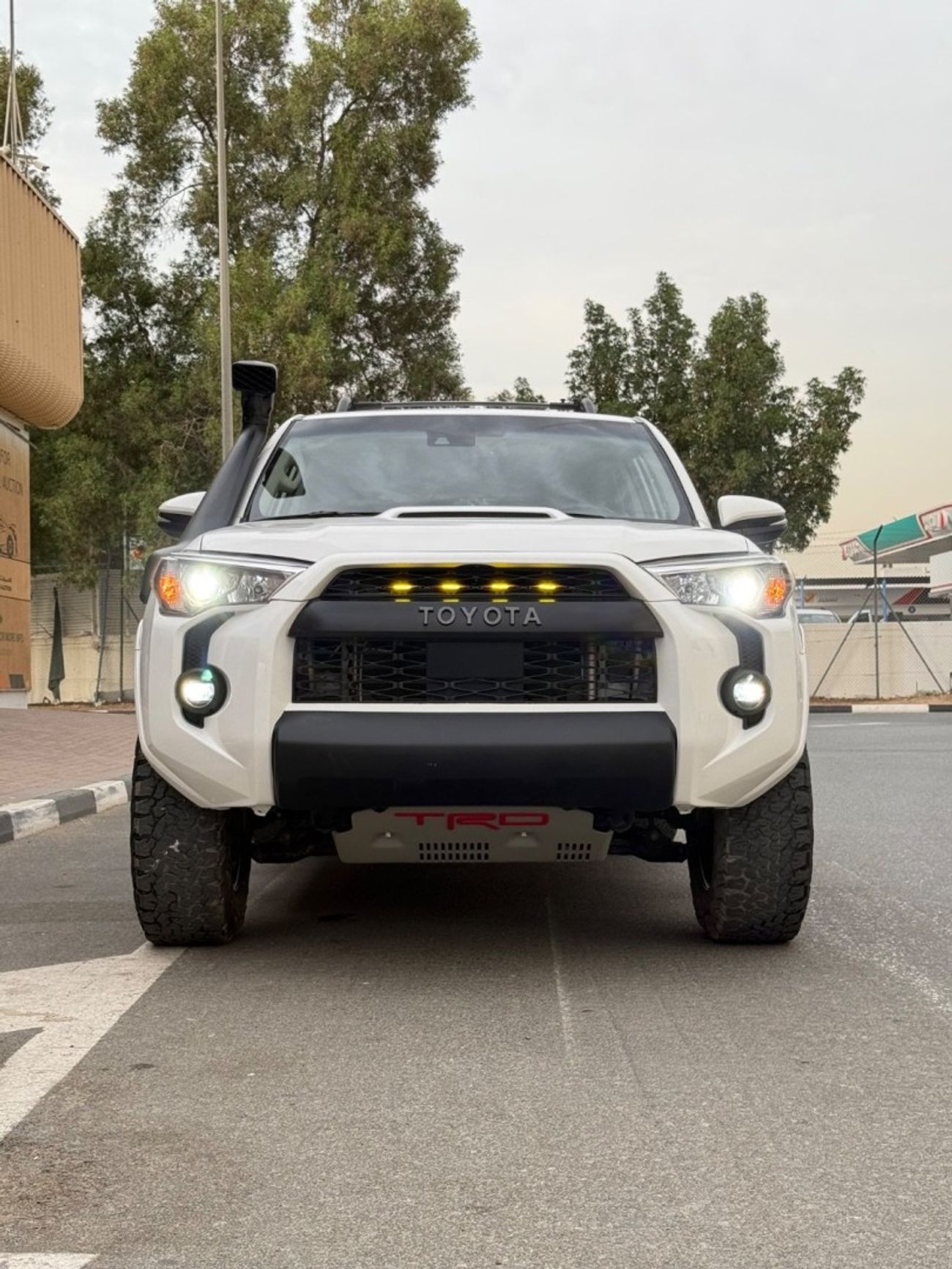 تويوتا Runner4 2022 SR5 TRAIL SPORT 7 SEATS 4x4 CANADA SPEC