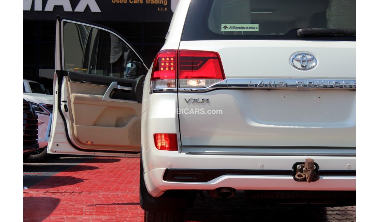 تويوتا لاند كروزر (2018) VXR V8 5.7 GCC