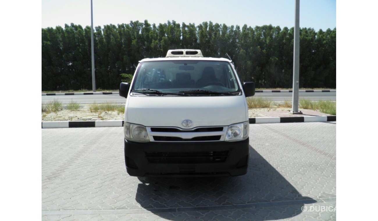 Toyota Hiace Van  2012