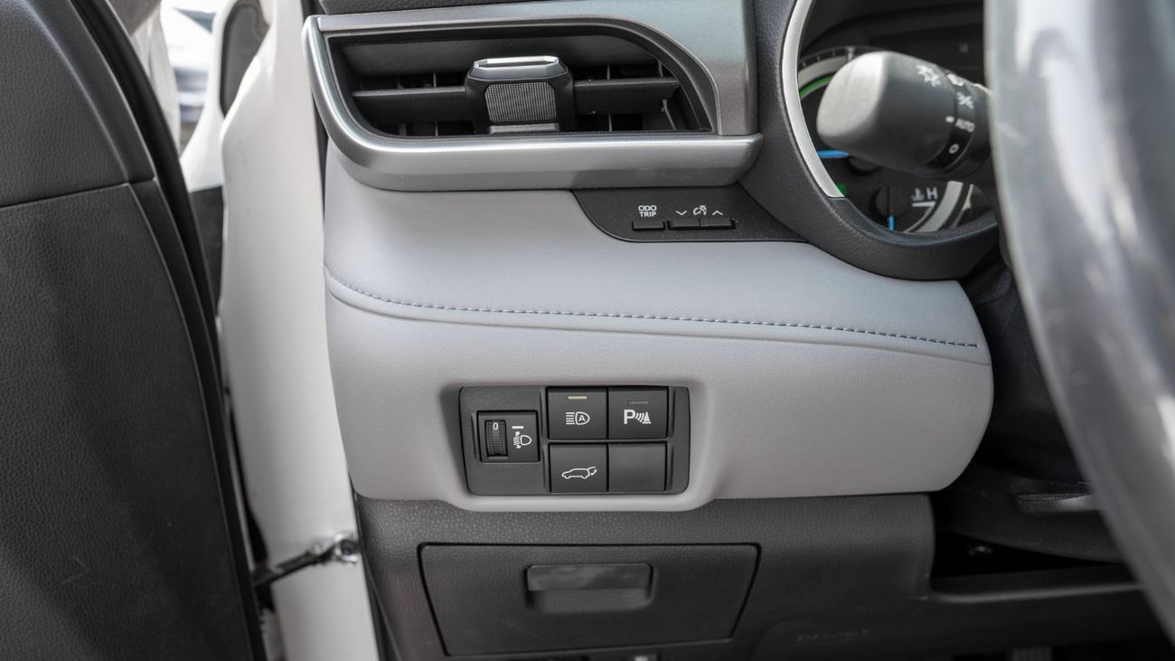 Toyota Highlander 2026 Toyota Highlander GLE 2.5L AT Hybrid (White)