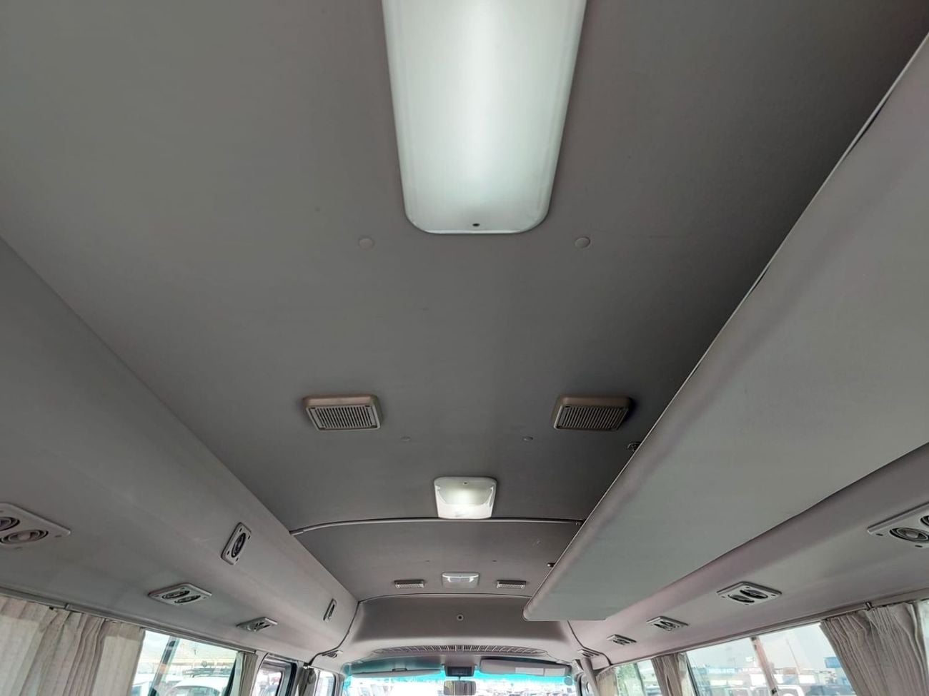 تويوتا كوستر TOYOTA COASTER BUS RHD 2008 MODEL 4.0 L DIESEL AUTOMATIC(PM52302)