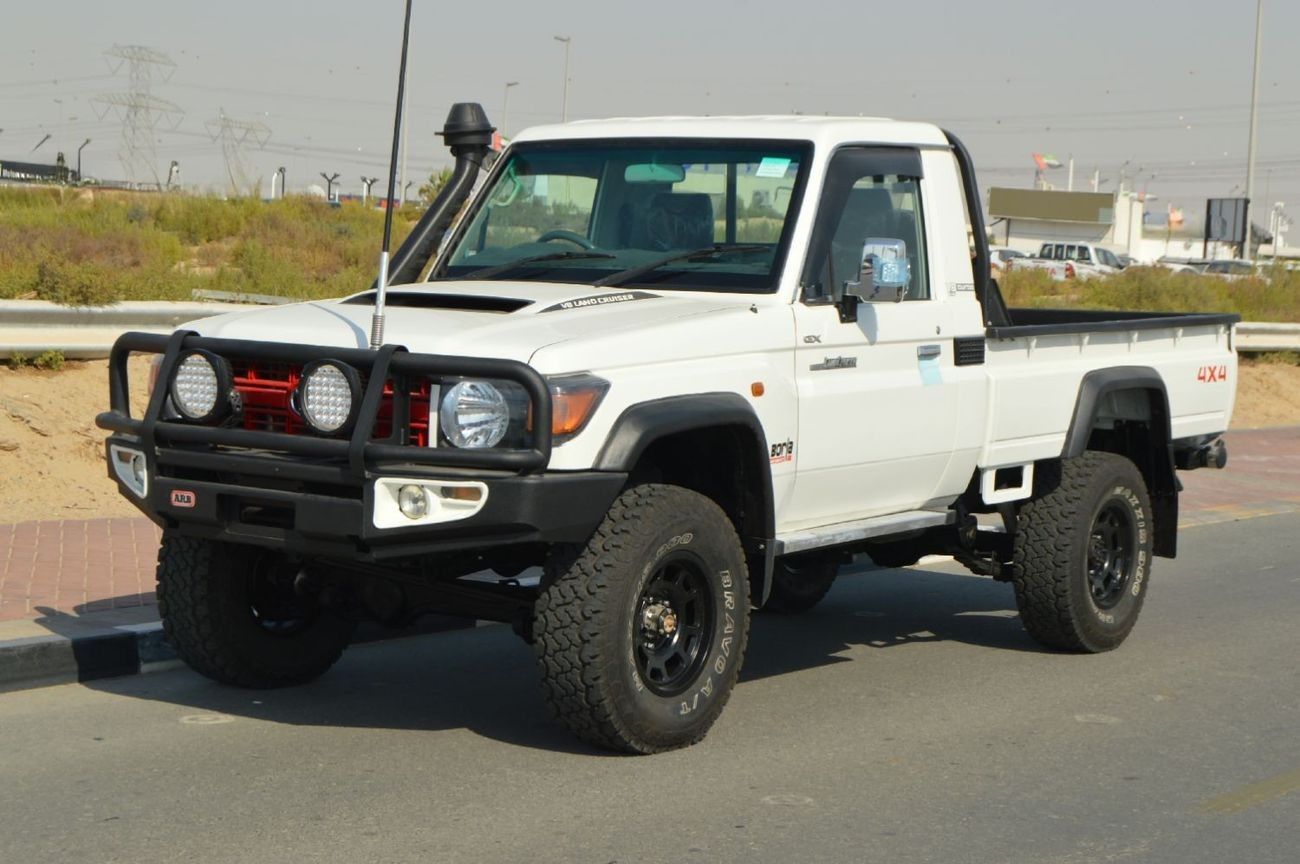 Toyota Land Cruiser Pick Up Single cabin 4.5L, perfect inside and outside