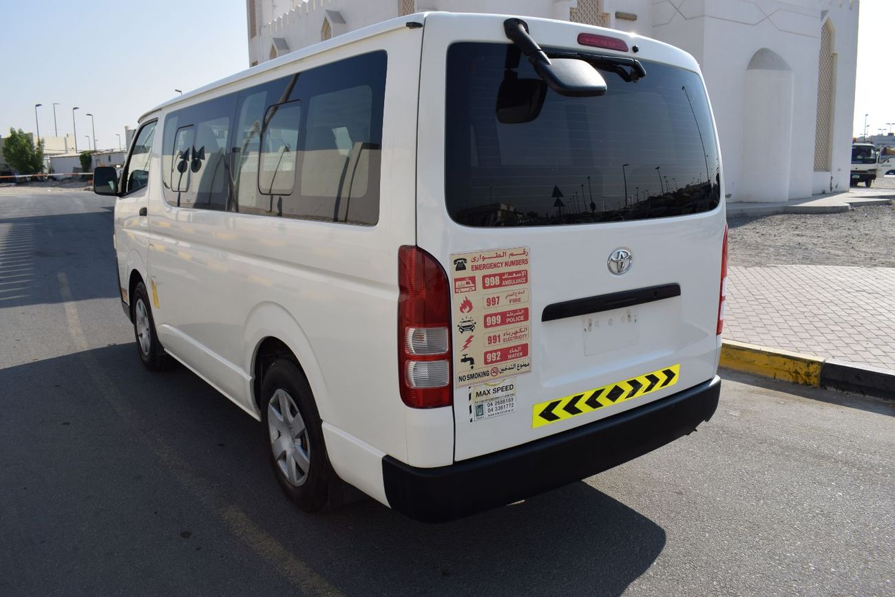 تويوتا هاياس Toyota Hiace Bus 13 seater, model:2015.