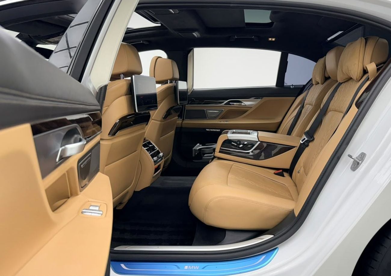 BMW 740Li EXCLUSIVE 2016 BMW 740Li Carbon Core Edition, Full BMW Service History, Fully Loaded, Excellent Condition, GCC