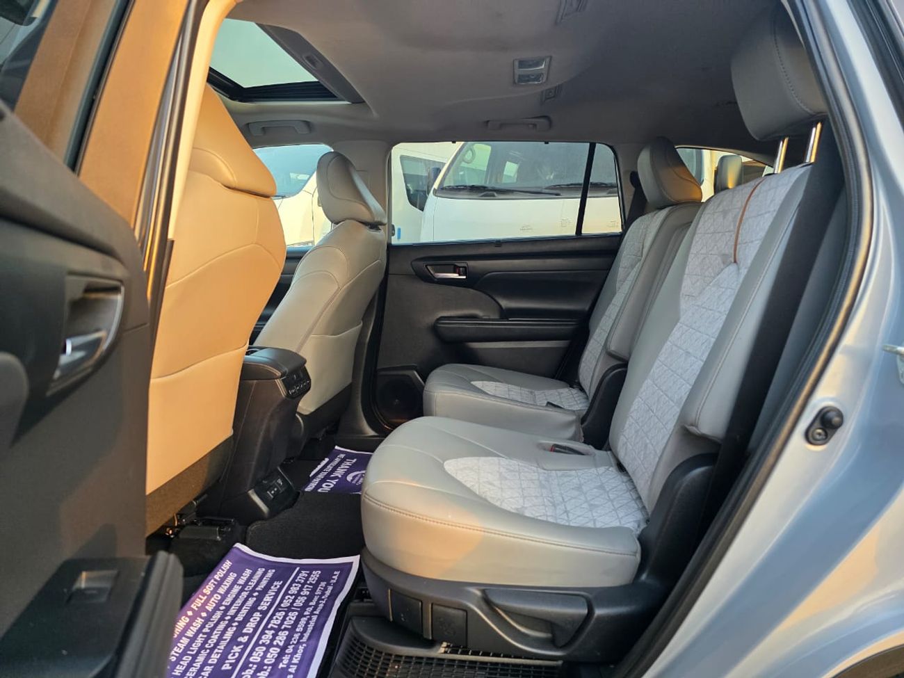 Toyota Highlander 2.5 Hybrid ( Bronze Edition) Sunroof, Push button, Trunk automatic and with spacial interior leather