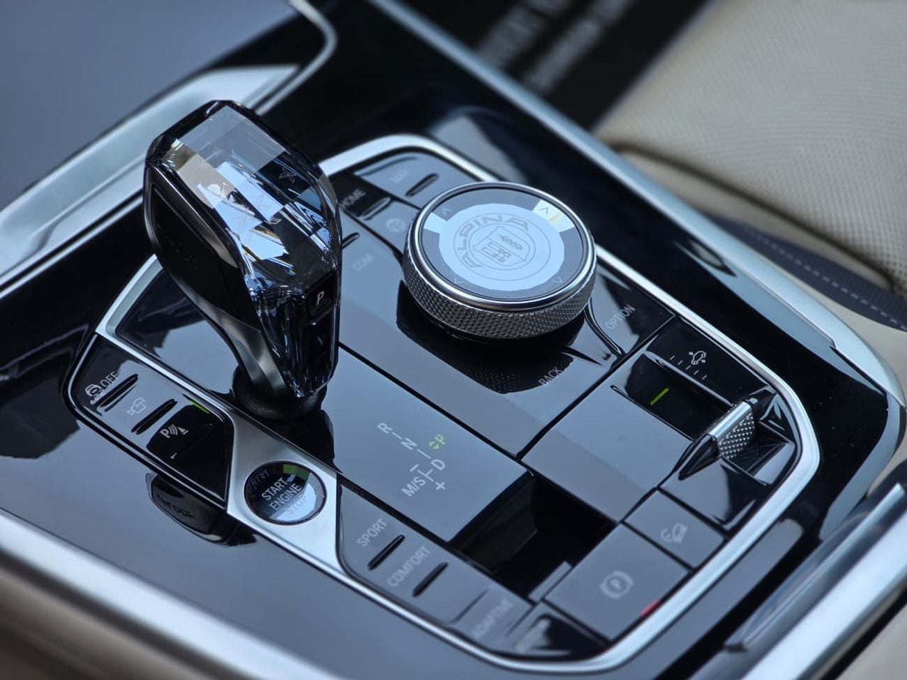 BMW XB7 BMW ALPINA XB7 XDRIVE 2021 V8 4.4L// 621 HP // LOW MILEAGE // PERFECT CONDITION // FULL OPITION