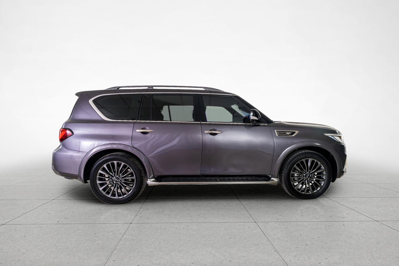 Infiniti QX80 LUXE 5.6