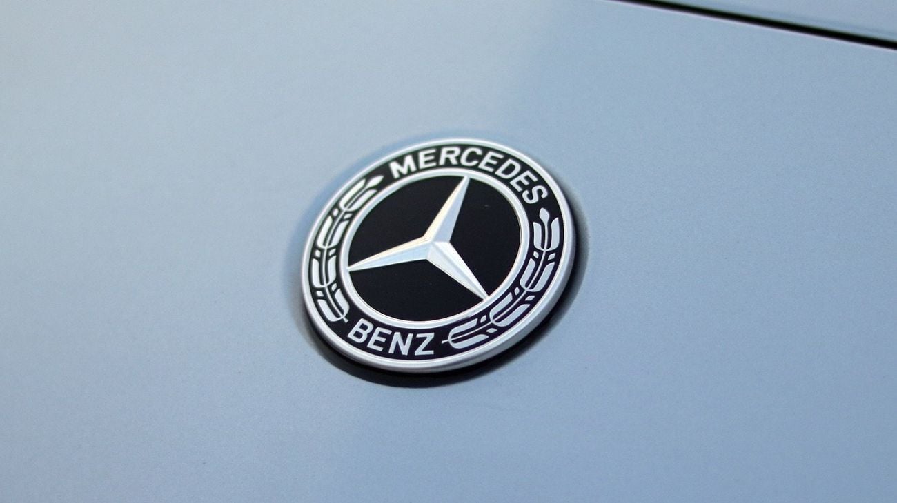 مرسيدس بنز C 200 Premium 2.0L