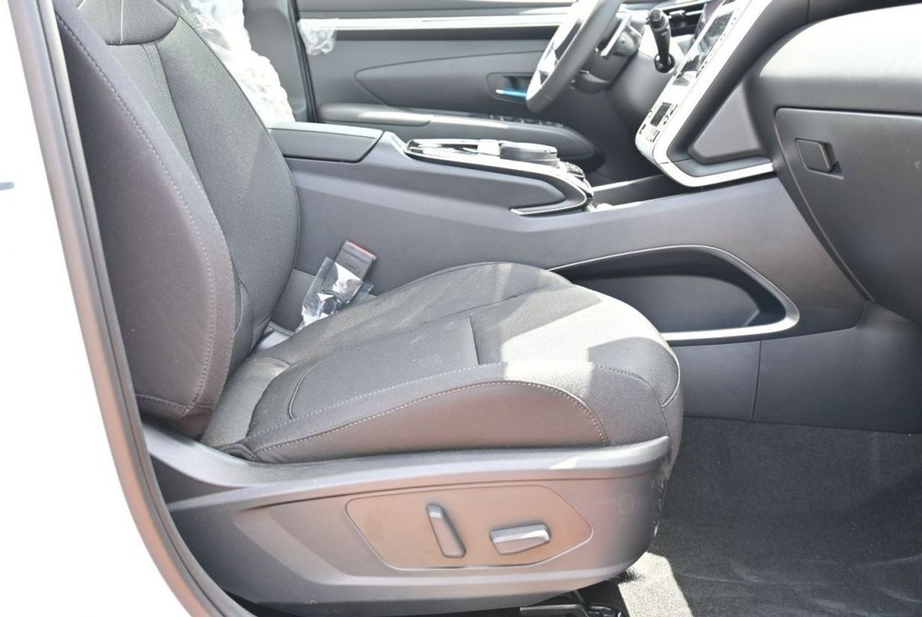 هيونداي توسون هيونداي توسون 1.6 لتر توربو دفع امامي دفع رباعي 5 ابواب عداد رقمي سقف بانورامي مقاعد كهربائية لون اب