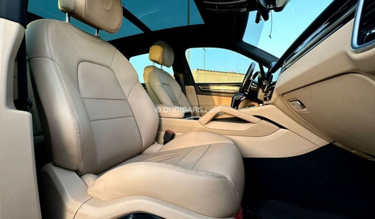 Porsche Cayenne PORSCHE Cayenne e-hybrid MODEL 2019 GCC