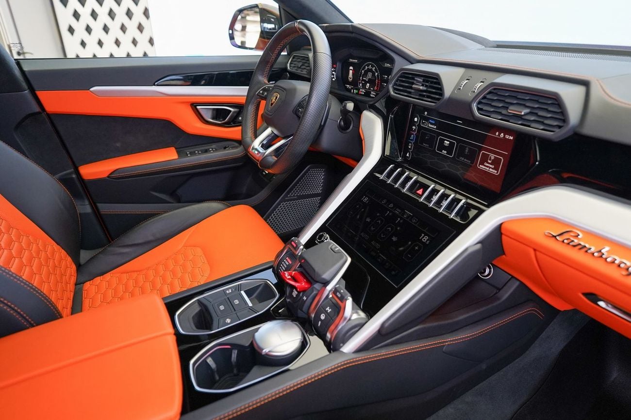 Lamborghini Urus STD 4.0T V8