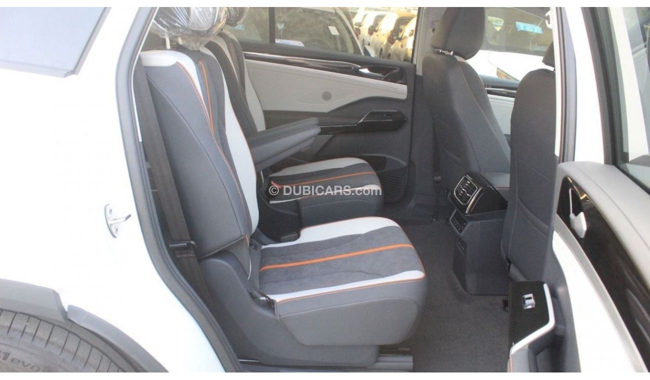 Volkswagen ID.6 CROZZ LITE PRO 2022 model with fixed sunroof 6seater ONLY FOR EXPORT OUTSIDE GCC