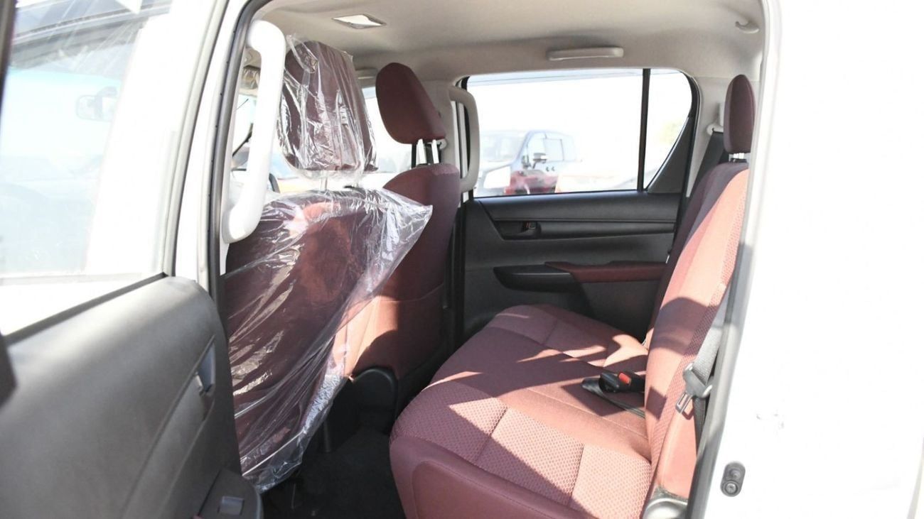 تويوتا هيلوكس GL 2.4L Double Cab Utility
