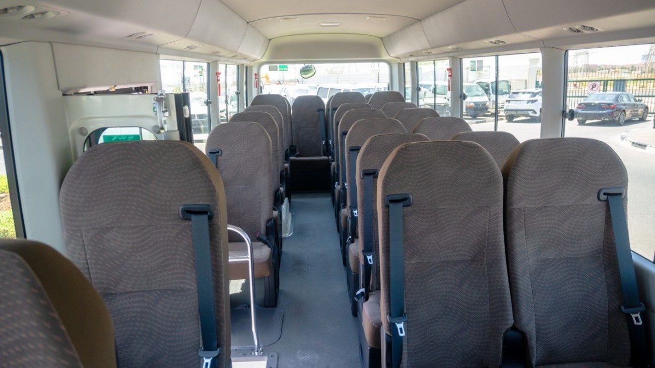 تويوتا كوستر 2.7L (23-Seater)