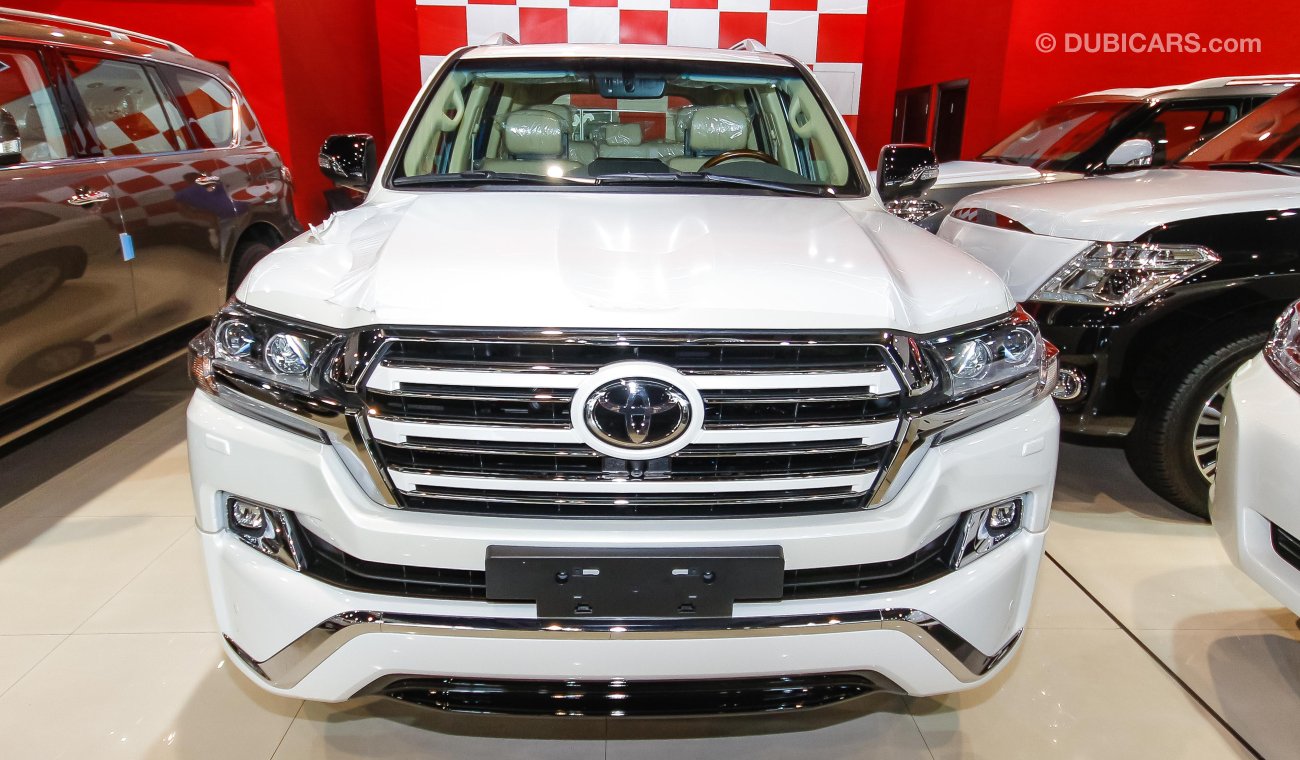 Toyota Land Cruiser GXR White Edition