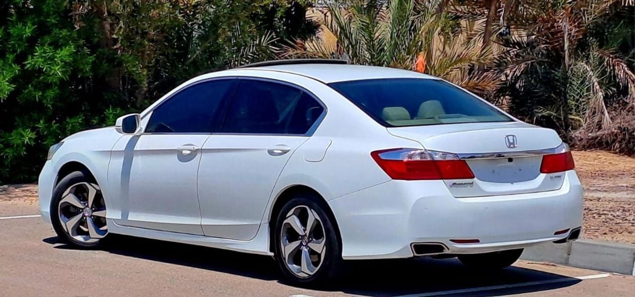 Honda Accord EX 880X48-Monthly l GCC l Sunroof, Cruise, Leather l Accident Free