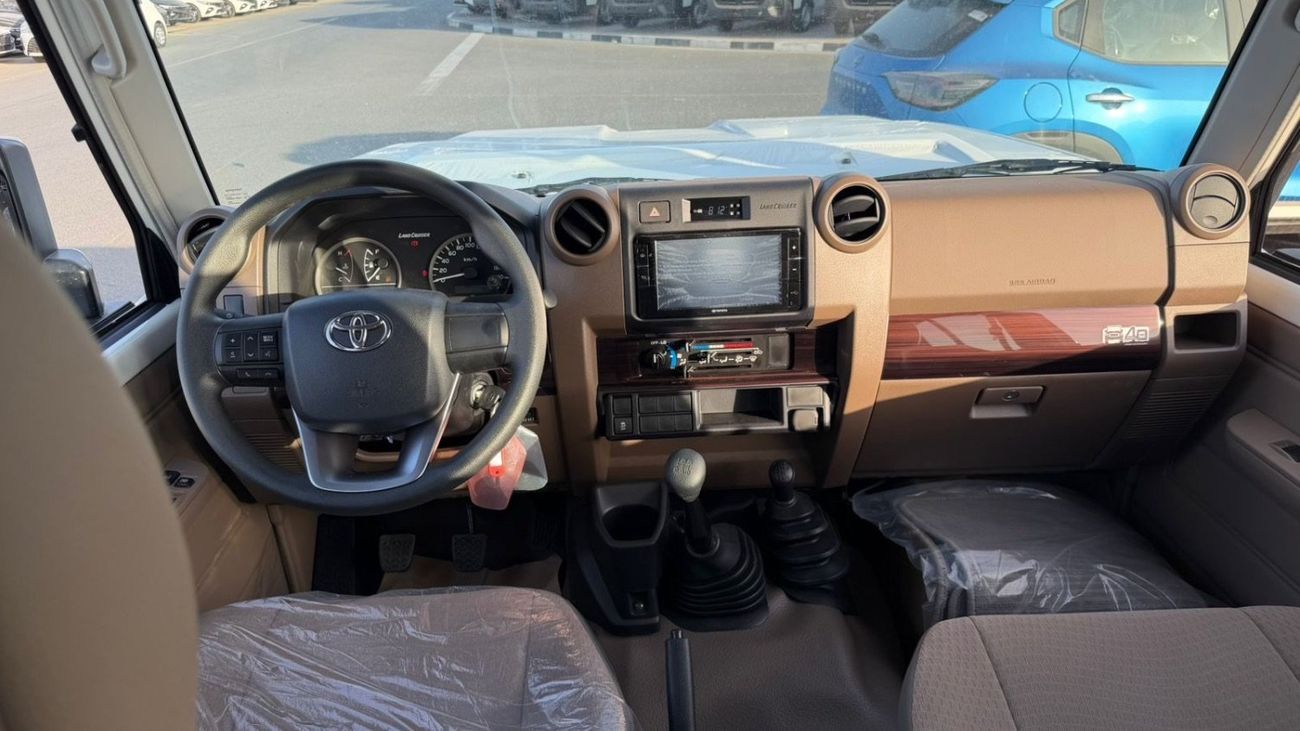 Toyota Land Cruiser Pick Up LC79 DC 2.8 MT BASIC OPTION 2025 GCC