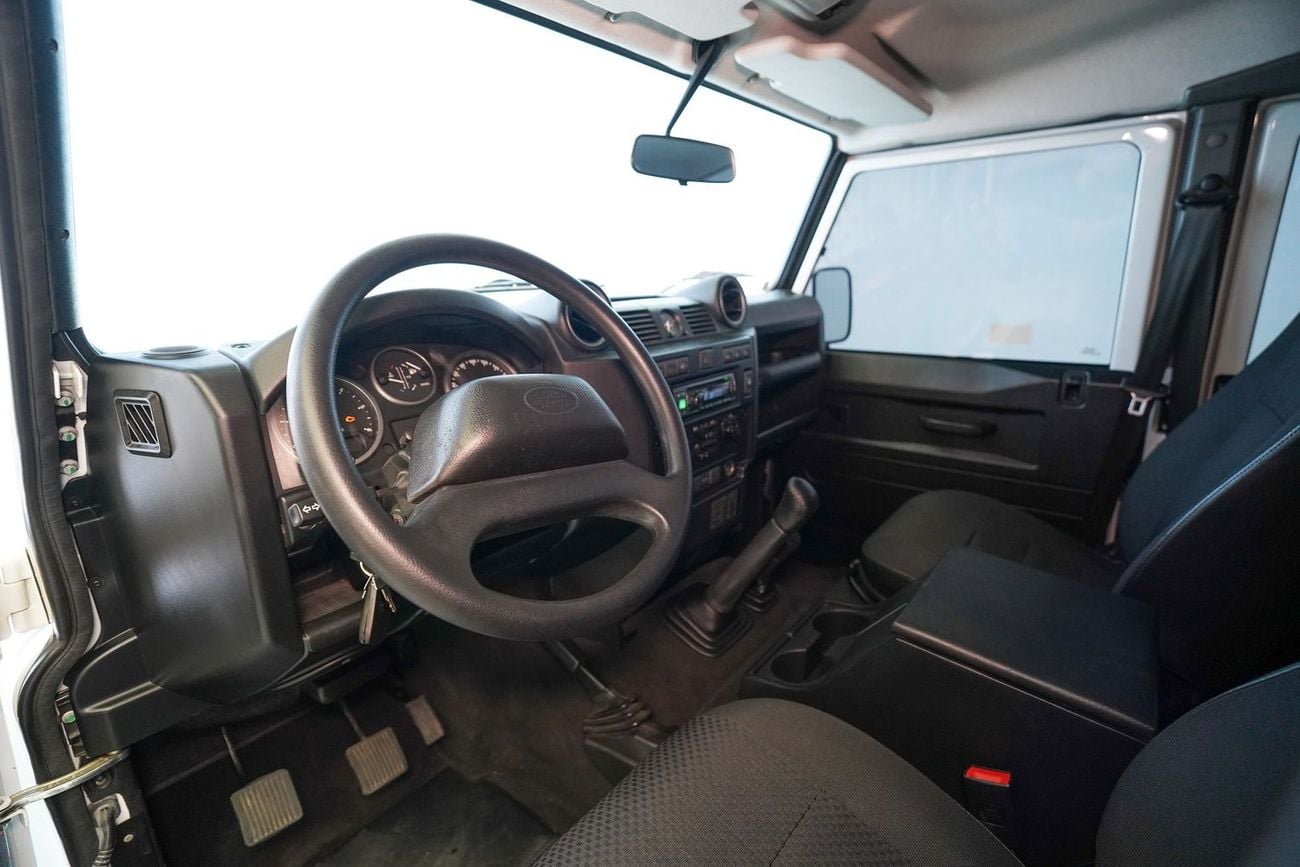 Land Rover Defender 2.2L DIESEL