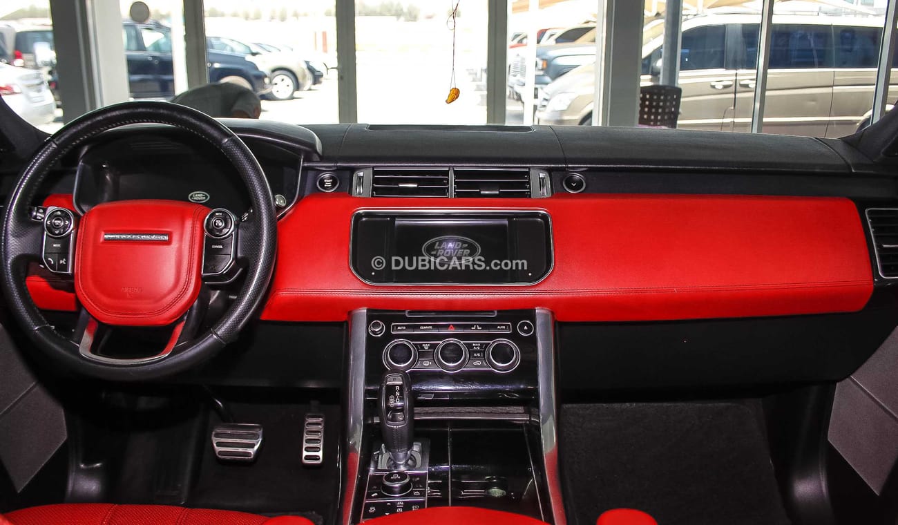 لاند روفر رينج روفر سبورت رنج روفر سبورت V8 2014 من وكالة الطاير  147000 كم لون ابيض و الداخل احمر بدون حوادث او صبغ تحت الضما