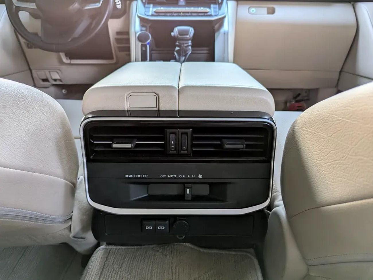 Toyota Land Cruiser GXR GCC Specs - V6 4.0L