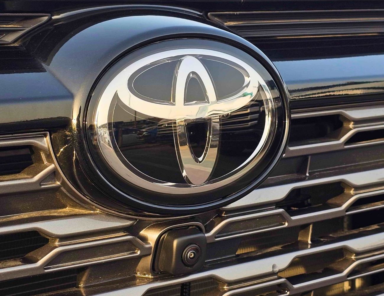 تويوتا راف ٤ STYLE PLUS /  2.0L Petrol / 360* Cameras With Panoramic Roof / FULL OPTION (CODE # STYLE PLUS)