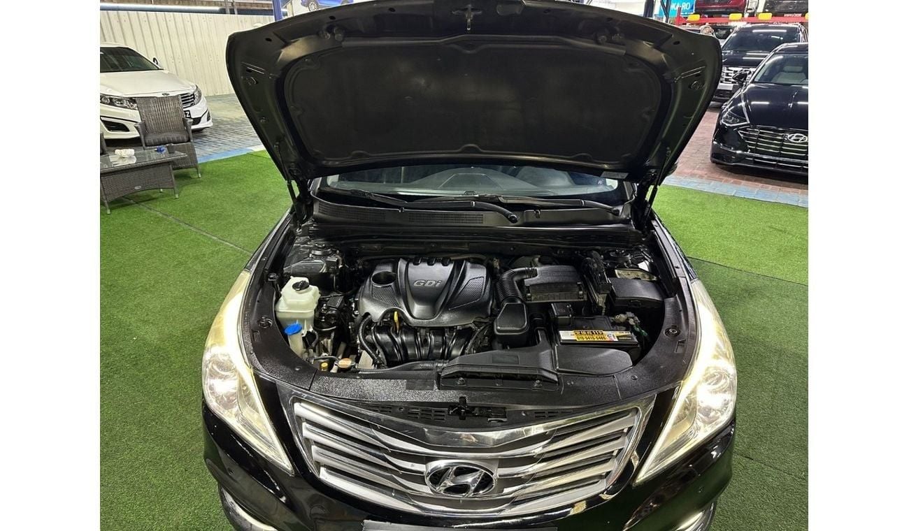 Hyundai Grandeur Hyundai Grandeur made in Korea in good perfect condition with 2.4 engine on leather interior mileage