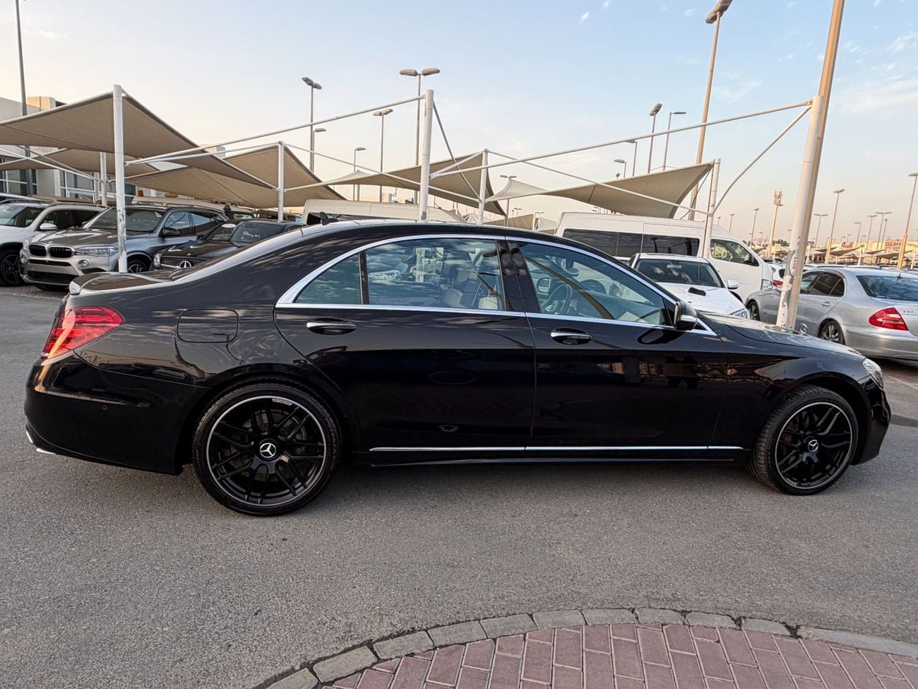 مرسيدس بنز S 560 Exclusive Edition 4.0L