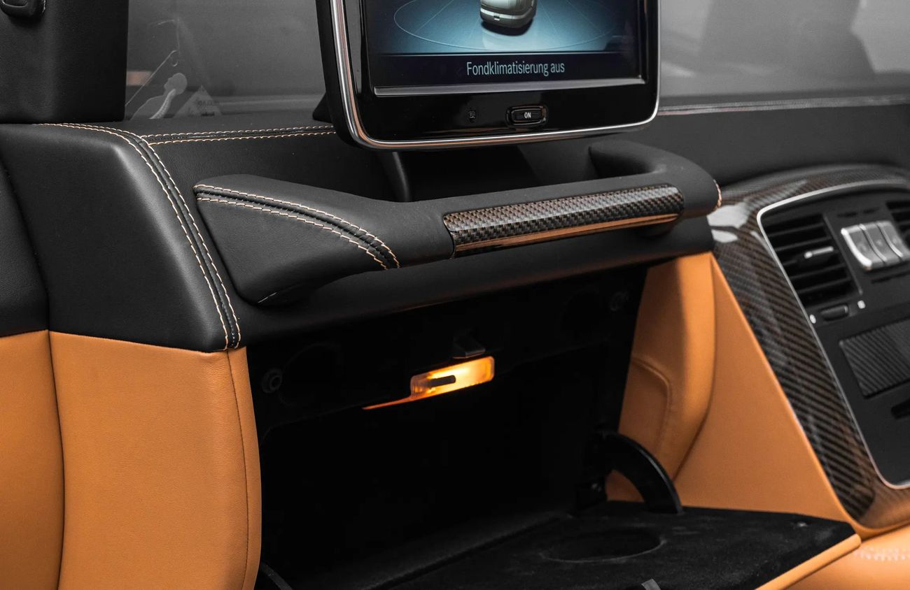 Mercedes Maybach G 650 6.0 L V12 Biturbo Engine