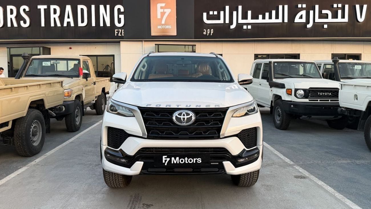 تويوتا فورتونر Toyota Fortuner SR5 - 2.7L 4WD - Full Option - 2025