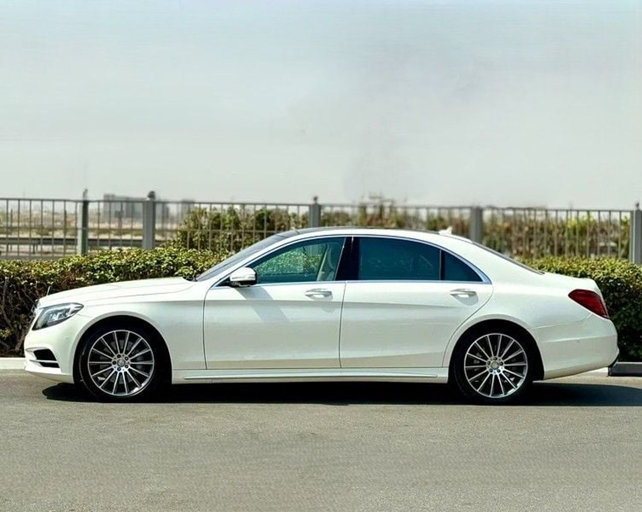 مرسيدس بنز S 500 Std 4.7L MERCEDES BENZ S500 | GCC SPECS | KMS:210,000 | YEAR: 2014