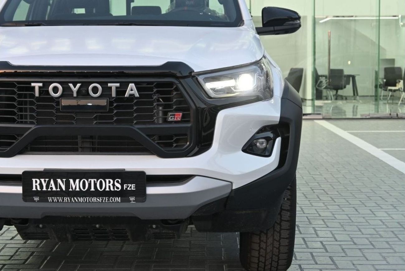 Toyota Hilux Toyota Hilux GR Sport 4.0L V6, Petrol, Color White Model 2024