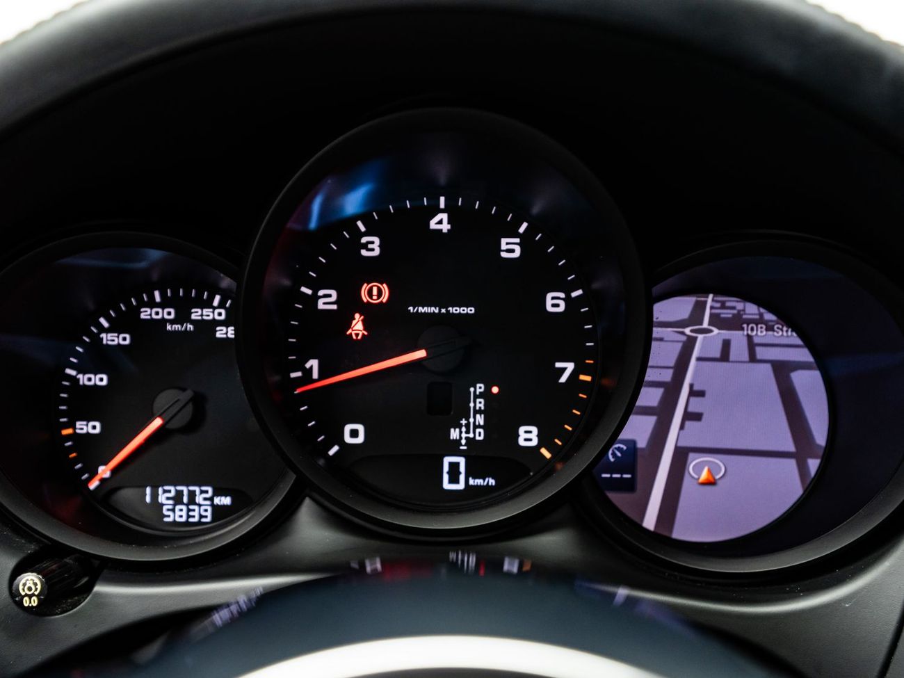 Porsche Macan Std 2.0L (252 HP) 2019 Porsche Macan, March 2026 Blackline Warranty, Full Service History, GCC